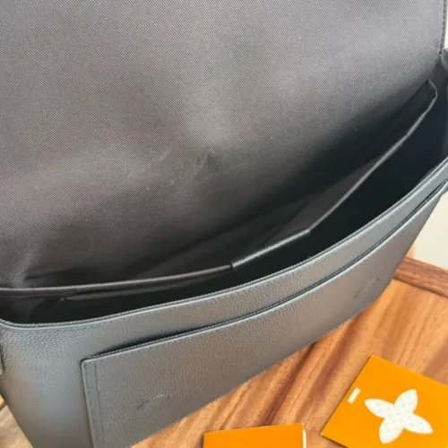 Cheap Louis Vuitton AAA Man Messenger Bags #1397438 Replica Wholesale [$175.00 USD] [ITEM#1397438] on Replica Louis Vuitton AAA Man Messenger Bags