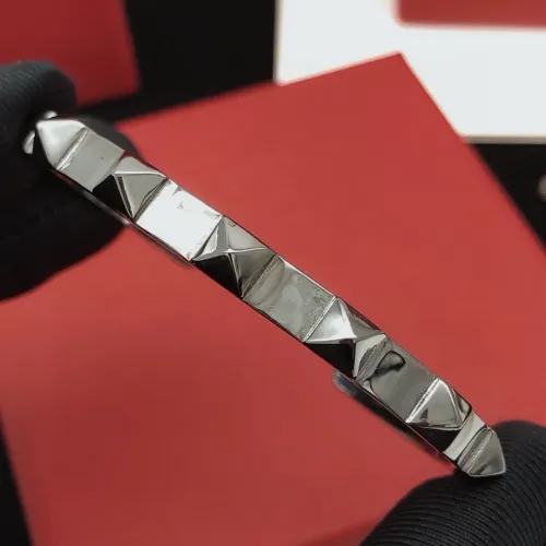 Cheap Valentino Bracelets #1397675 Replica Wholesale [$27.00 USD] [ITEM#1397675] on Replica Valentino Bracelets