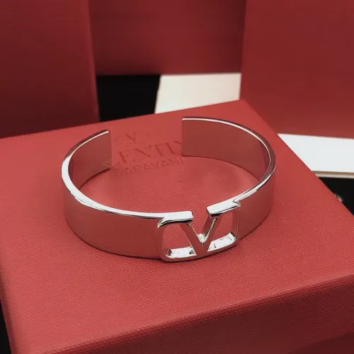 Cheap Valentino Bracelets #1397676 Replica Wholesale [$29.00 USD] [ITEM#1397676] on Replica Valentino Bracelets