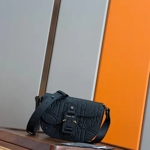 Christian Dior AAA Man Messenger Bags #1397955