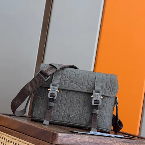Christian Dior AAA Man Messenger Bags #1397959