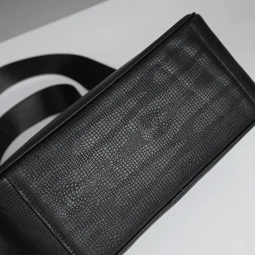 Cheap Louis Vuitton AAA Man Messenger Bags #1398216 Replica Wholesale [$108.00 USD] [ITEM#1398216] on Replica Louis Vuitton AAA Man Messenger Bags