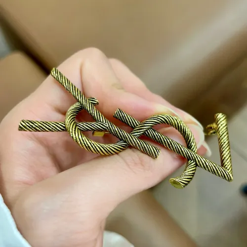 Cheap Yves Saint Laurent Brooches For Women #1398219 Replica Wholesale [$27.00 USD] [ITEM#1398219] on Replica Yves Saint Laurent Brooches
