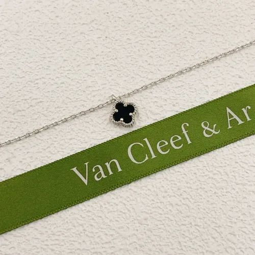 Cheap Van Cleef &amp; Arpels Necklaces For Women #1398246 Replica Wholesale [$25.00 USD] [ITEM#1398246] on Replica Van Cleef &amp; Arpels Necklaces