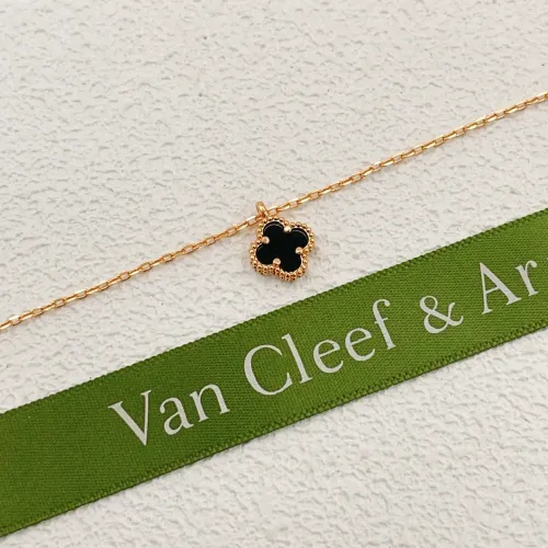 Cheap Van Cleef &amp; Arpels Necklaces For Women #1398247 Replica Wholesale [$25.00 USD] [ITEM#1398247] on Replica Van Cleef &amp; Arpels Necklaces