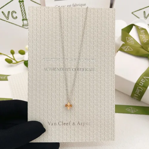 Cheap Van Cleef &amp; Arpels Necklaces For Women #1398299 Replica Wholesale [$27.00 USD] [ITEM#1398299] on Replica Van Cleef &amp; Arpels Necklaces