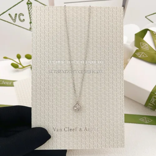 Cheap Van Cleef &amp; Arpels Necklaces For Women #1398300 Replica Wholesale [$27.00 USD] [ITEM#1398300] on Replica Van Cleef &amp; Arpels Necklaces