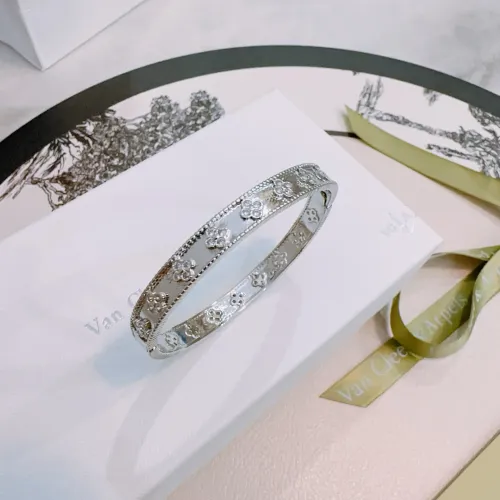 Cheap Van Cleef &amp; Arpels Bracelets #1398394 Replica Wholesale [$39.00 USD] [ITEM#1398394] on Replica Van Cleef &amp; Arpels Bracelets