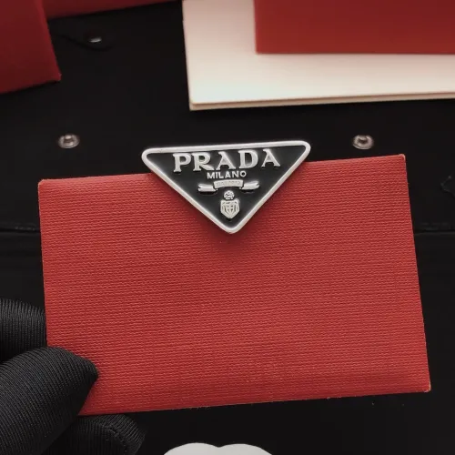 Cheap Prada Brooches #1398396 Replica Wholesale [$27.00 USD] [ITEM#1398396] on Replica Prada Brooches