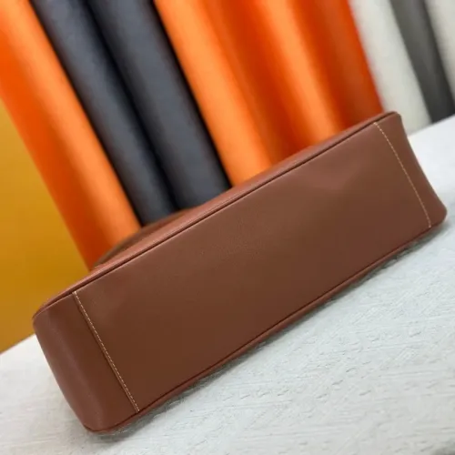 Cheap Louis Vuitton AAA Quality Shoulder Bags For Women #1398399 Replica Wholesale [$72.00 USD] [ITEM#1398399] on Replica Louis Vuitton AAA Quality Shoulder Bags