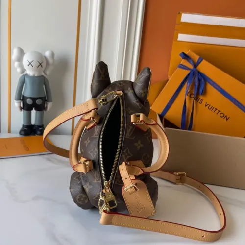 Cheap Louis Vuitton AAA Quality Messenger Bags For Women #1398451 Replica Wholesale [$112.00 USD] [ITEM#1398451] on Replica Louis Vuitton AAA Quality Messenger Bags