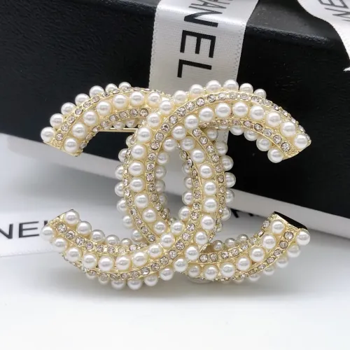 Chanel Brooches For Women #1398729