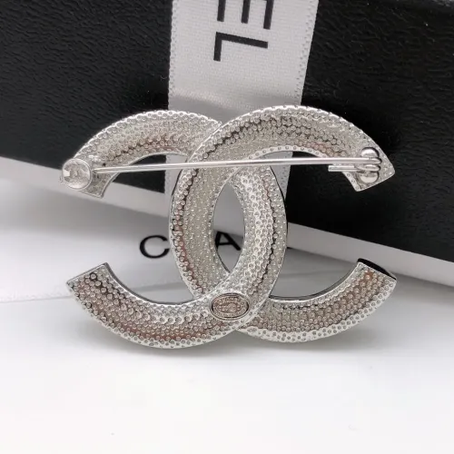 Cheap Chanel Brooches For Women #1398806 Replica Wholesale [$29.00 USD] [ITEM#1398806] on Replica Chanel Brooches
