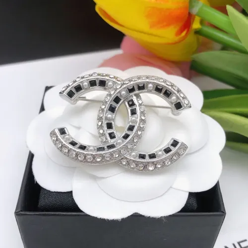Cheap Chanel Brooches For Women #1398806 Replica Wholesale [$29.00 USD] [ITEM#1398806] on Replica Chanel Brooches