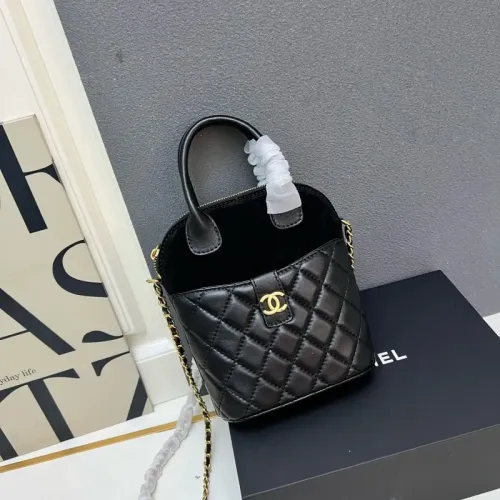 Chanel AAA Quality Handbags For Women #1398915