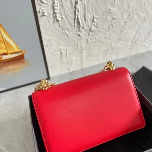 Cheap Dolce &amp; Gabbana D&amp;G AAA Quality Messenger Bags For Women #1398977 Replica Wholesale [$182.00 USD] [ITEM#1398977] on Replica Dolce &amp; Gabbana D&amp;G AAA Quality Messenger Bags