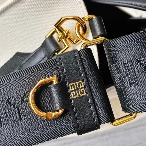 Cheap Givenchy AAA Quality Handbags For Women #1399000 Replica Wholesale [$172.00 USD] [ITEM#1399000] on Replica Givenchy AAA Quality Handbags