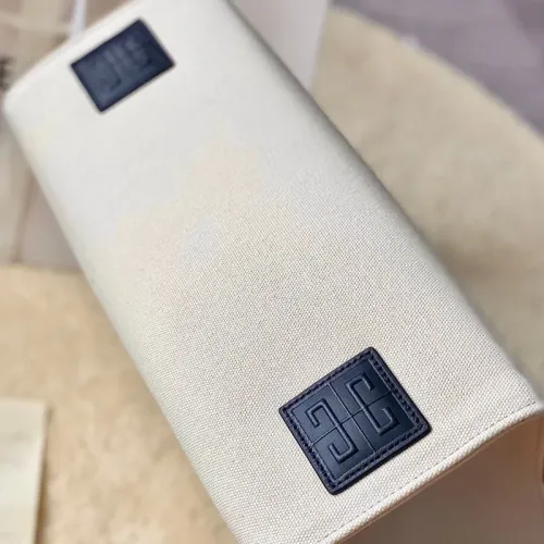 Cheap Givenchy AAA Quality Handbags For Women #1399006 Replica Wholesale [$222.00 USD] [ITEM#1399006] on Replica Givenchy AAA Quality Handbags