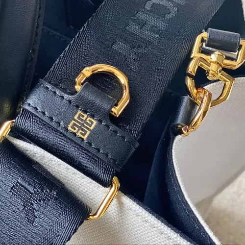 Cheap Givenchy AAA Quality Handbags For Women #1399006 Replica Wholesale [$222.00 USD] [ITEM#1399006] on Replica Givenchy AAA Quality Handbags