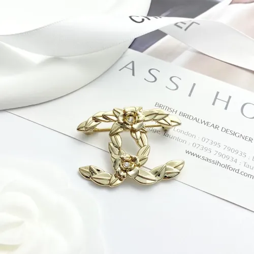 Cheap Chanel Brooches For Women #1399010 Replica Wholesale [$32.00 USD] [ITEM#1399010] on Replica Chanel Brooches