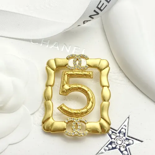 Chanel Brooches For Women #1399011