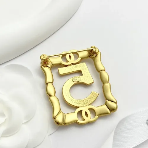 Cheap Chanel Brooches For Women #1399011 Replica Wholesale [$34.00 USD] [ITEM#1399011] on Replica Chanel Brooches