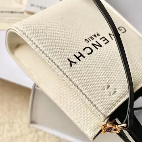 Cheap Givenchy AAA Quality Handbags For Women #1399012 Replica Wholesale [$140.00 USD] [ITEM#1399012] on Replica Givenchy AAA Quality Handbags