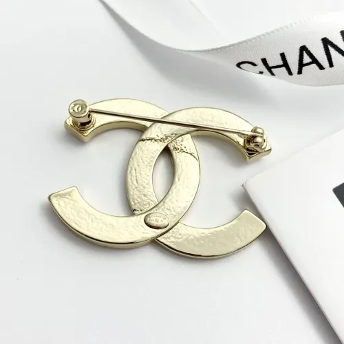 Cheap Chanel Brooches For Women #1399014 Replica Wholesale [$34.00 USD] [ITEM#1399014] on Replica Chanel Brooches