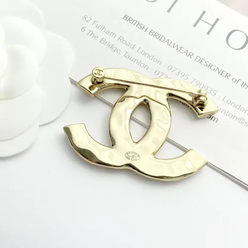 Cheap Chanel Brooches For Women #1399015 Replica Wholesale [$34.00 USD] [ITEM#1399015] on Replica Chanel Brooches