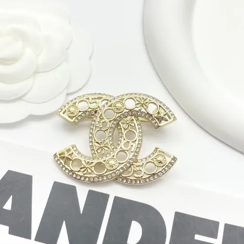 Chanel Brooches For Women #1399021
