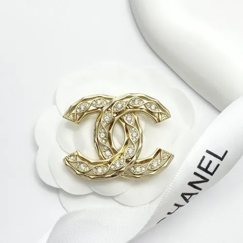 Chanel Brooches For Women #1399022