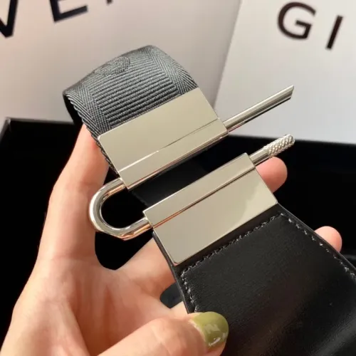 Cheap Givenchy AAA Quality Messenger Bags For Unisex #1399036 Replica Wholesale [$238.02 USD] [ITEM#1399036] on Replica Givenchy AAA Quality Messenger Bags