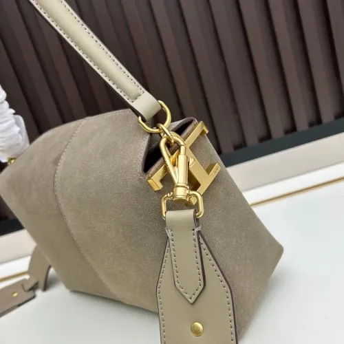 Cheap TOD'S AAA Quality Messenger Bags For Women #1399041 Replica Wholesale [$105.00 USD] [ITEM#1399041] on Replica TOD'S AAA Quality Messenger Bags