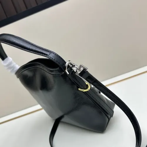 Cheap Givenchy AAA Quality Messenger Bags For Women #1399188 Replica Wholesale [$96.00 USD] [ITEM#1399188] on Replica Givenchy AAA Quality Messenger Bags