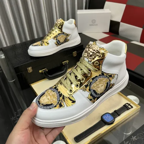 Versace High Tops Shoes For Men #1399592
