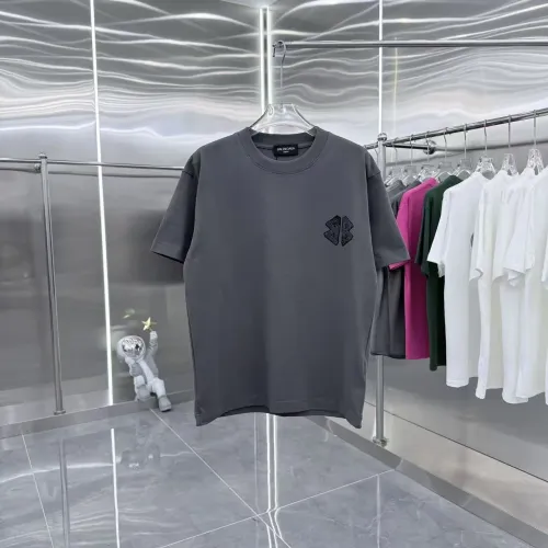 Cheap Balenciaga T-Shirts Short Sleeved For Unisex #1399840 Replica Wholesale [$40.00 USD] [ITEM#1399840] on Replica Balenciaga T-Shirts