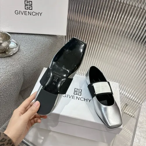 Cheap Givenchy Flat Shoes For Women #1400780 Replica Wholesale [$92.00 USD] [ITEM#1400780] on Replica Givenchy Flat Shoes