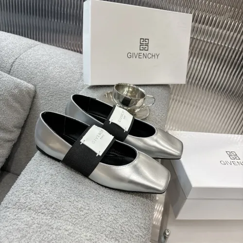 Cheap Givenchy Flat Shoes For Women #1400780 Replica Wholesale [$92.00 USD] [ITEM#1400780] on Replica Givenchy Flat Shoes