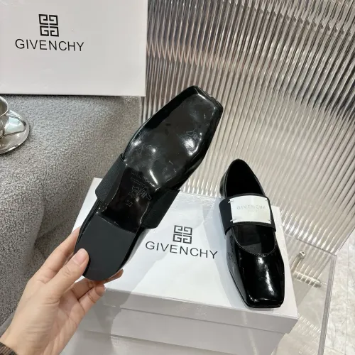 Cheap Givenchy Flat Shoes For Women #1400784 Replica Wholesale [$92.00 USD] [ITEM#1400784] on Replica Givenchy Flat Shoes