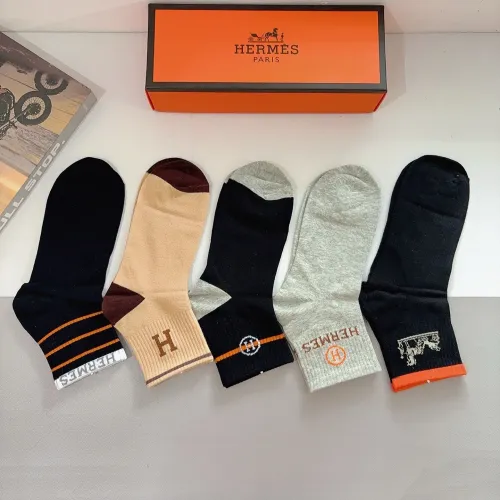 Cheap Hermes Socks #1401191 Replica Wholesale [$27.00 USD] [ITEM#1401191] on Replica Hermes Socks