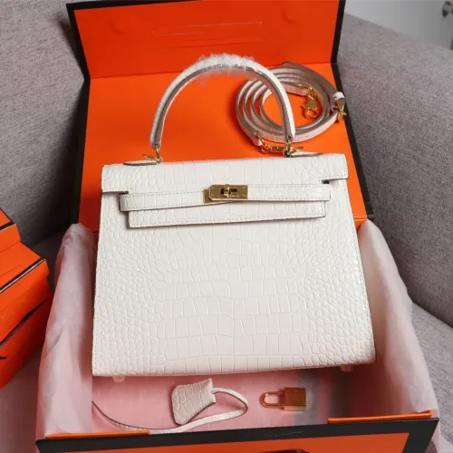Hermes AAA Quality Handbags For Women #1401423