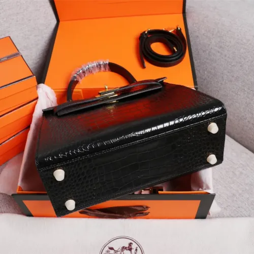 Cheap Hermes AAA Quality Handbags For Women #1401435 Replica Wholesale [$98.00 USD] [ITEM#1401435] on Replica Hermes AAA Quality Handbags