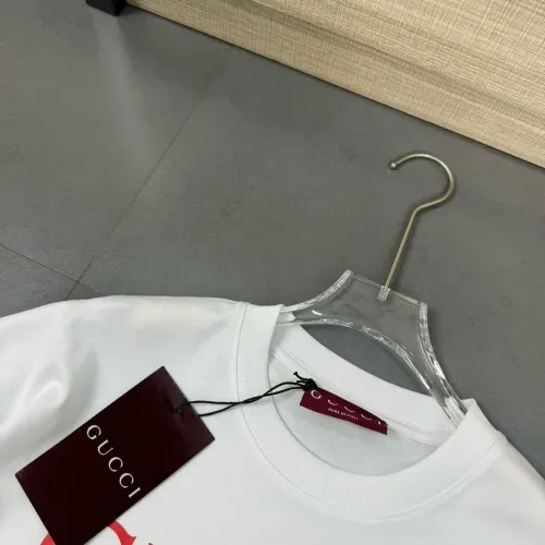 Cheap Gucci T-Shirts Short Sleeved For Unisex #1402117 Replica Wholesale [$32.00 USD] [ITEM#1402117] on Replica Gucci T-Shirts