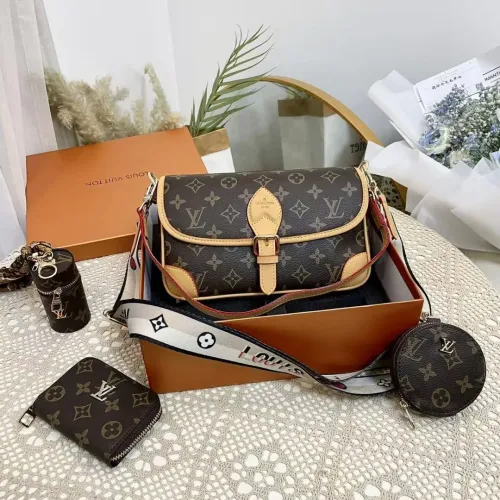 Louis Vuitton Messenger Bags For Women #1402123