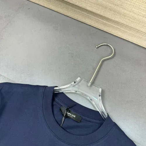 Cheap Versace T-Shirts Short Sleeved For Unisex #1402270 Replica Wholesale [$32.00 USD] [ITEM#1402270] on Replica Versace T-Shirts