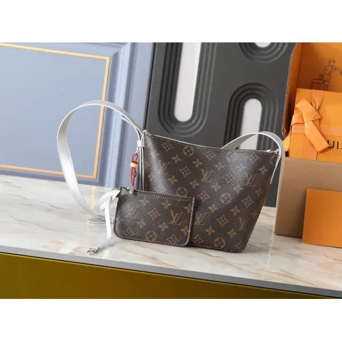 Louis Vuitton Messenger Bags For Women #1402864