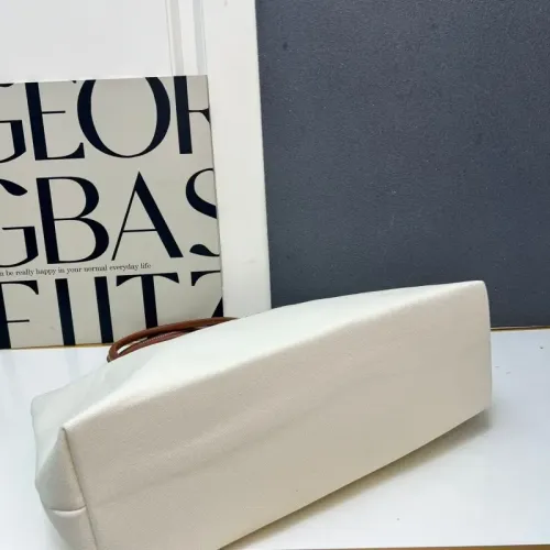 Cheap Celine AAA Quality Handbags For Women #1404198 Replica Wholesale [$96.00 USD] [ITEM#1404198] on Replica Celine AAA Quality Handbags