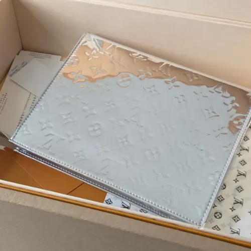 Cheap Louis Vuitton AAA Quality Daily Pouches #1404781 Replica Wholesale [$98.00 USD] [ITEM#1404781] on Replica Louis Vuitton AAA Quality Pouches