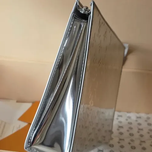 Cheap Louis Vuitton AAA Quality Daily Pouches #1404781 Replica Wholesale [$98.00 USD] [ITEM#1404781] on Replica Louis Vuitton AAA Quality Pouches