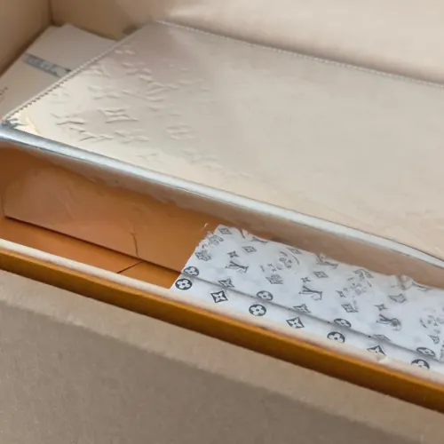 Cheap Louis Vuitton AAA Quality Daily Pouches #1404781 Replica Wholesale [$98.00 USD] [ITEM#1404781] on Replica Louis Vuitton AAA Quality Pouches